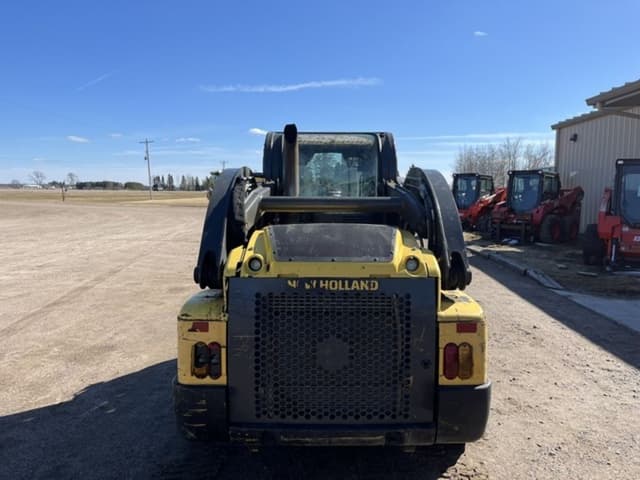 Image of New Holland L230 equipment image 3