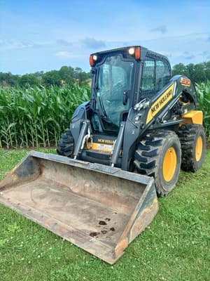 2013 New Holland L230 Image