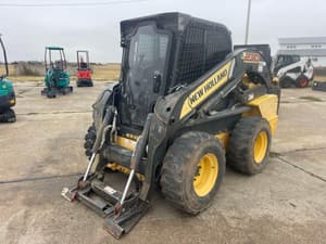 2013 New Holland L230 Image