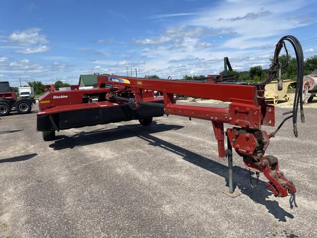 Image of New Holland H7450 equipment image 1
