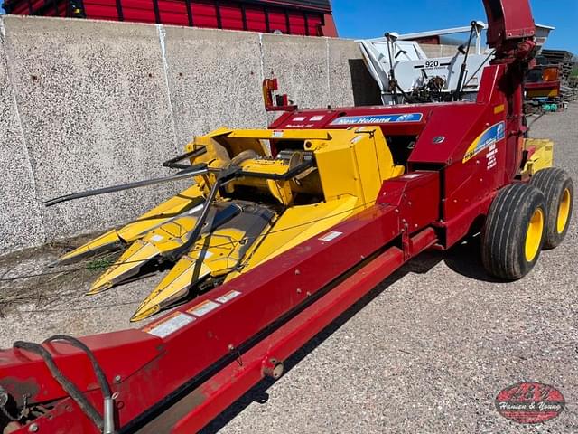 Image of New Holland FP240 equipment image 2