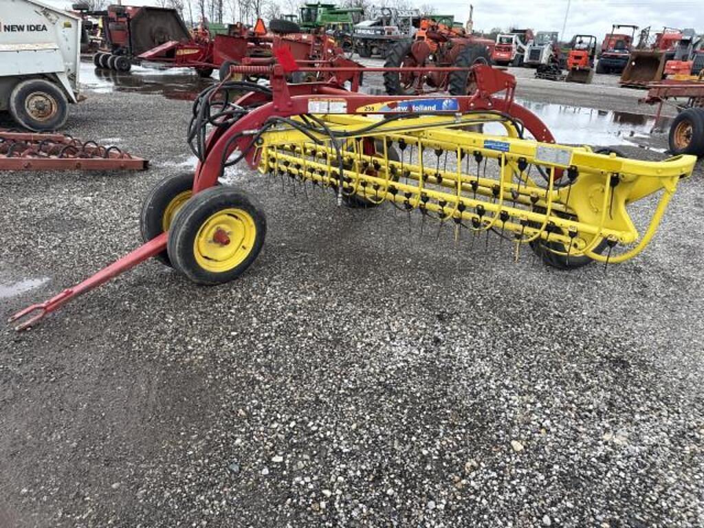 Image of New Holland 258 Primary image