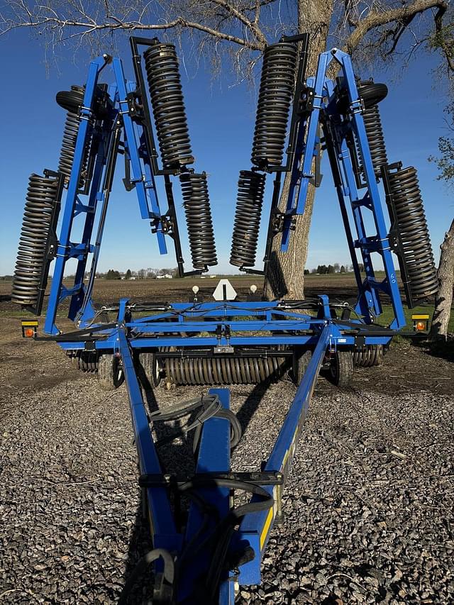 Image of New Holland SG110 equipment image 1