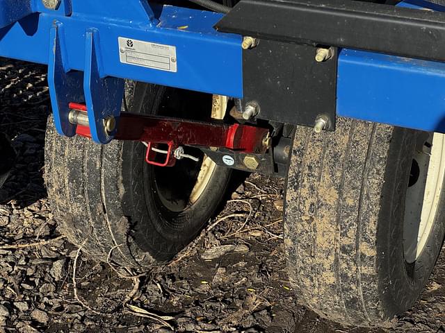 Image of New Holland SG110 equipment image 4