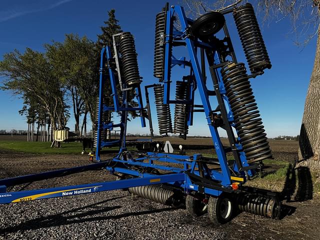 Image of New Holland SG110 equipment image 1