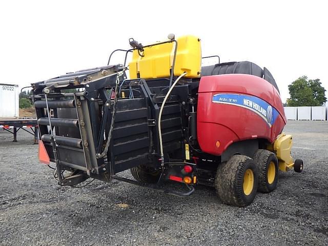 Image of New Holland Big Baler 340 equipment image 2