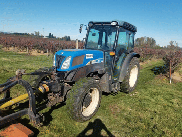 Main image New Holland T4050