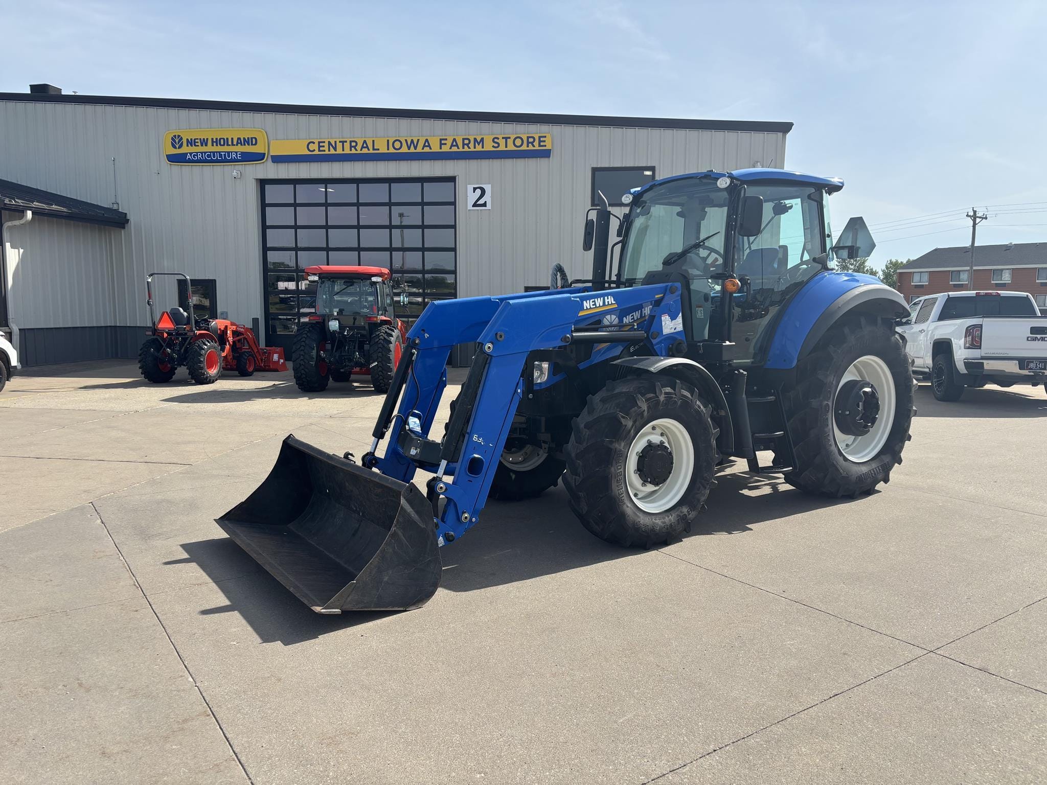 2013 New Holland T5.115 Equipment Image0