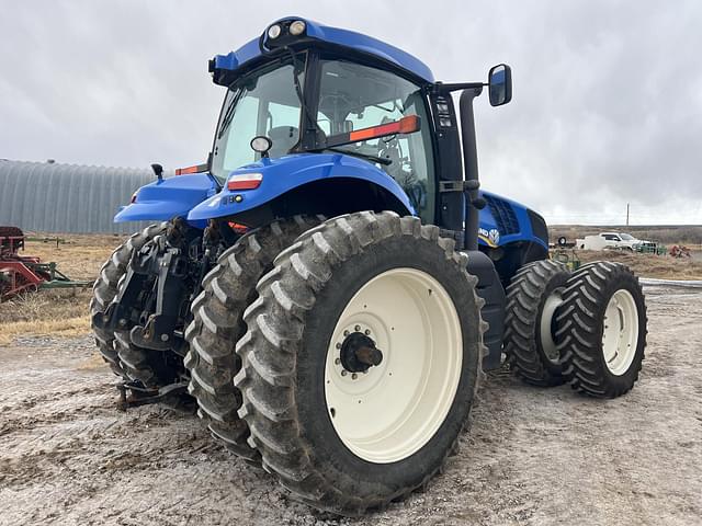 Image of New Holland T8.275 equipment image 4