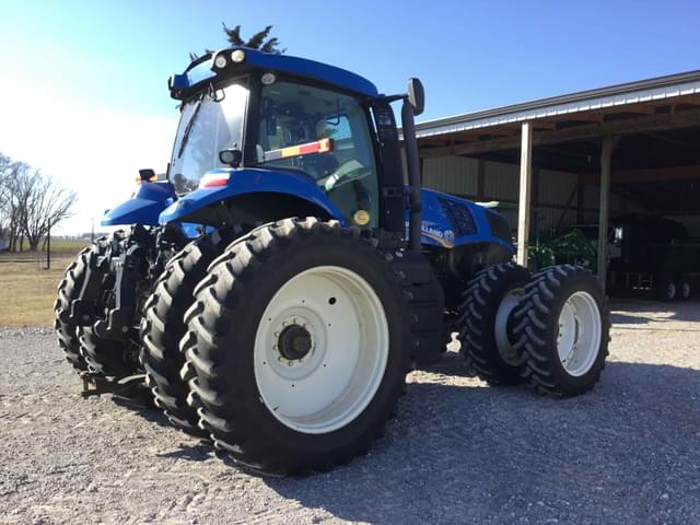 Image of New Holland T8.275 equipment image 2