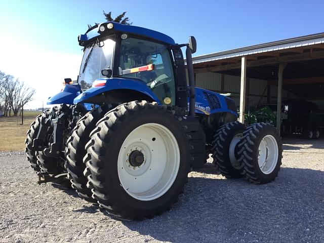 Image of New Holland T8.275 equipment image 2