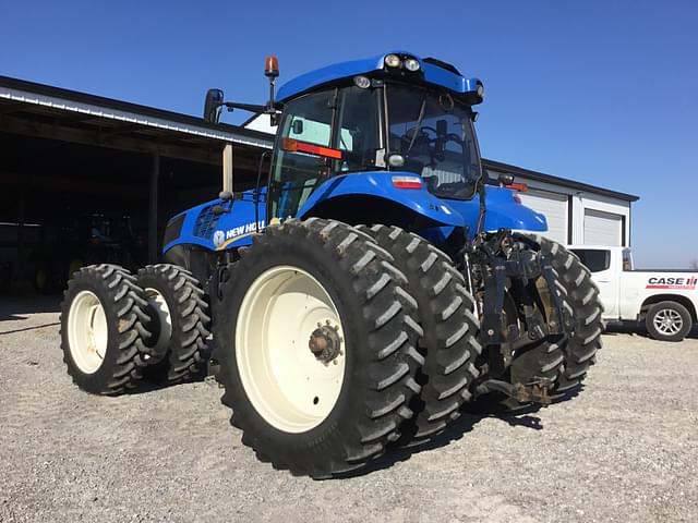 Image of New Holland T8.275 equipment image 4