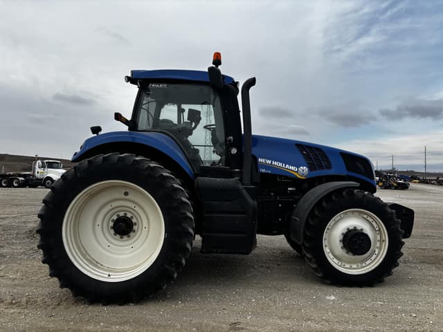 Image of New Holland T8.275 equipment image 4