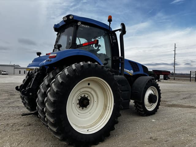 Image of New Holland T8.275 equipment image 3