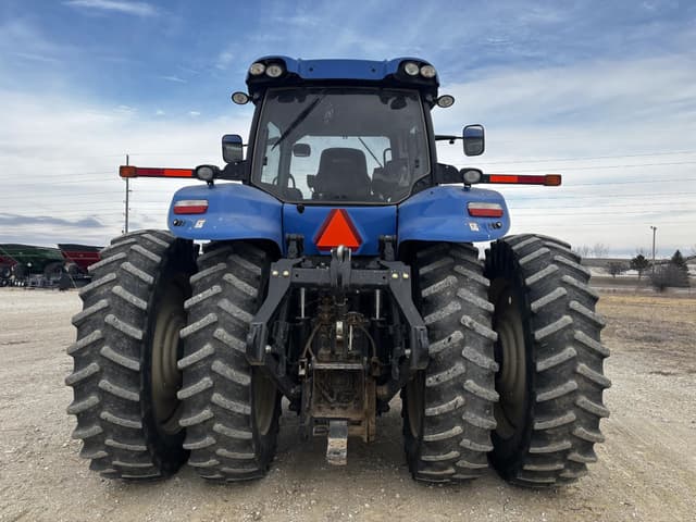 Image of New Holland T8.275 equipment image 3