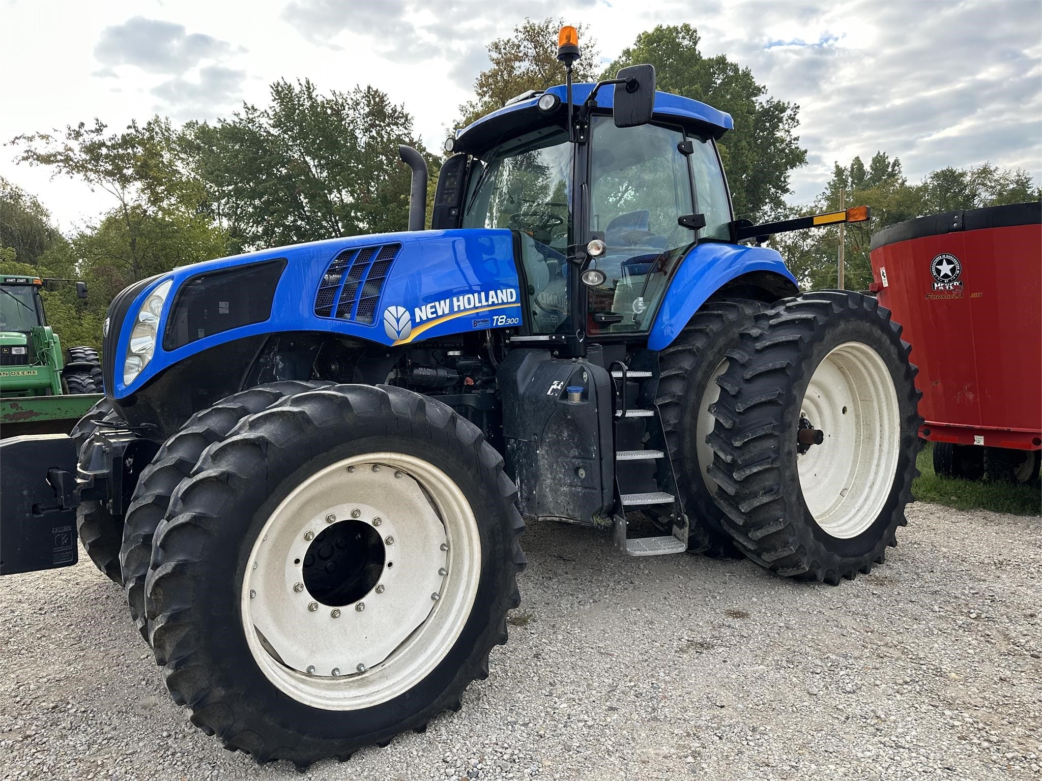 Main image New Holland T8.300