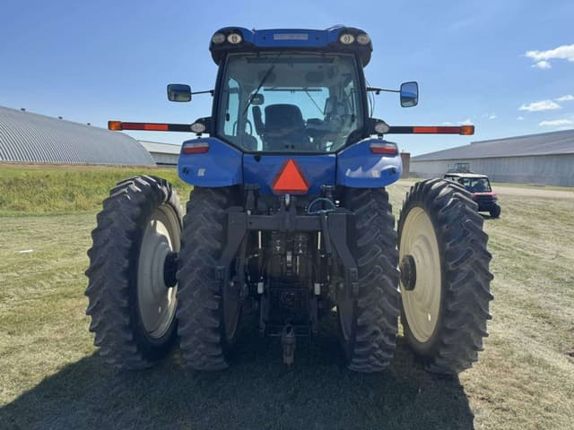 Image of New Holland T8.300 equipment image 3