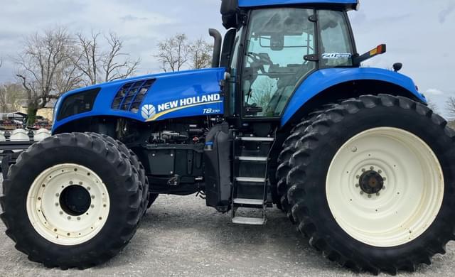 Image of New Holland T8.330 equipment image 1