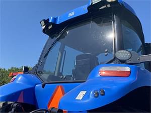 2013 New Holland T8.330 Image
