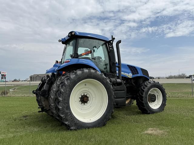 Image of New Holland T8.330 equipment image 3