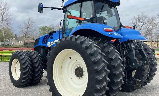 Image of New Holland T8.330 equipment image 2