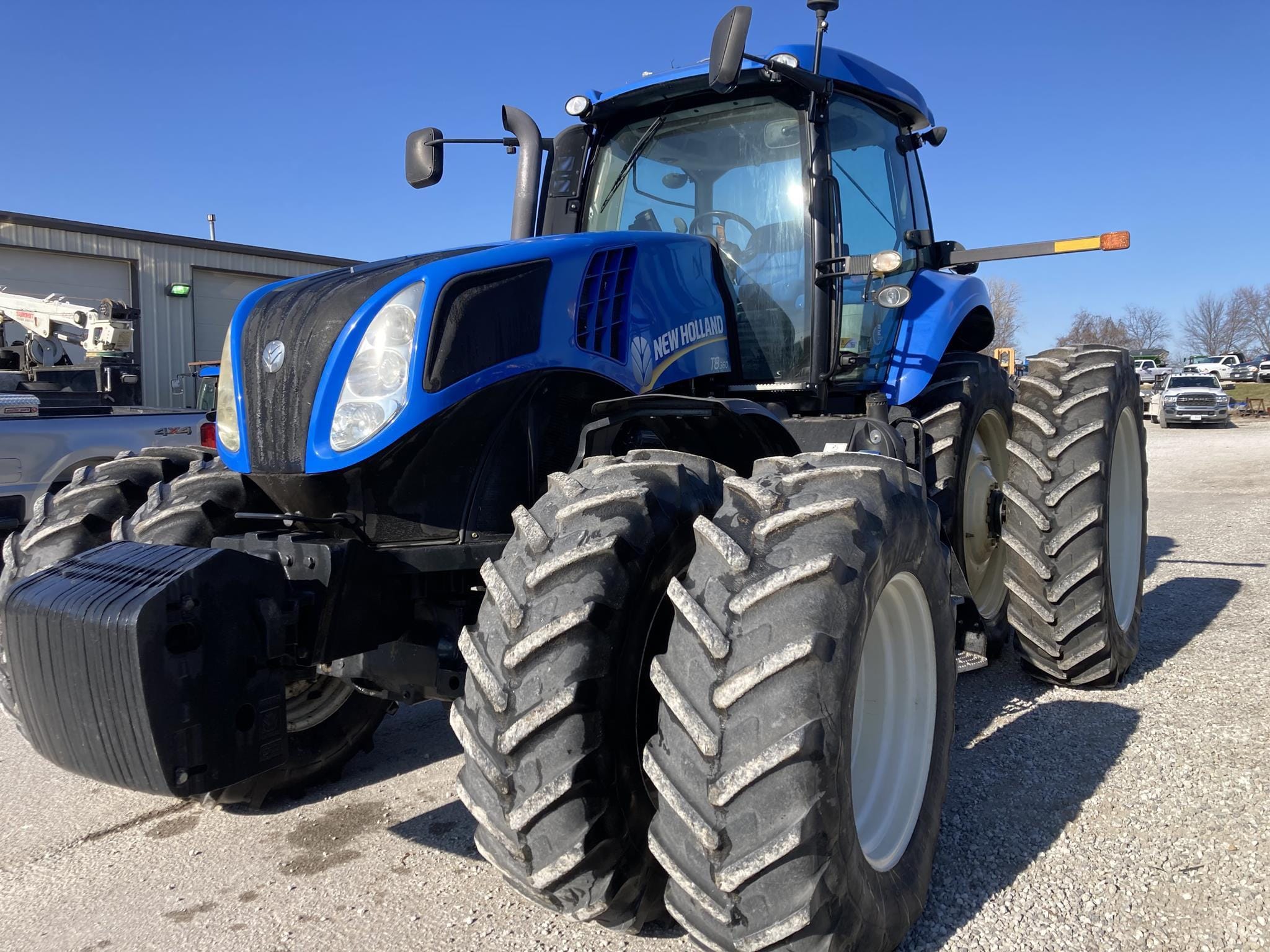 2013 New Holland T8.360 Equipment Image0
