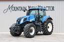 2013 New Holland T8.390 Image