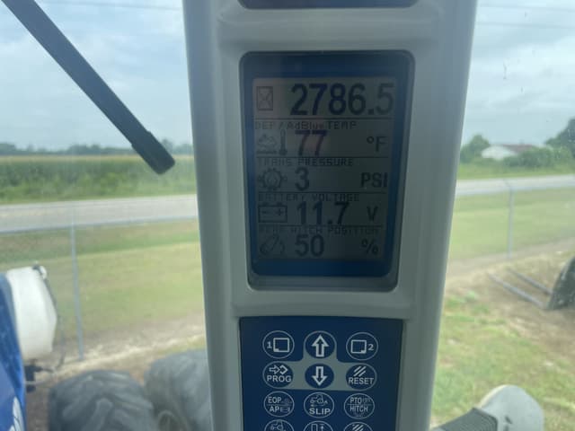 Image of New Holland T8.390 equipment image 3