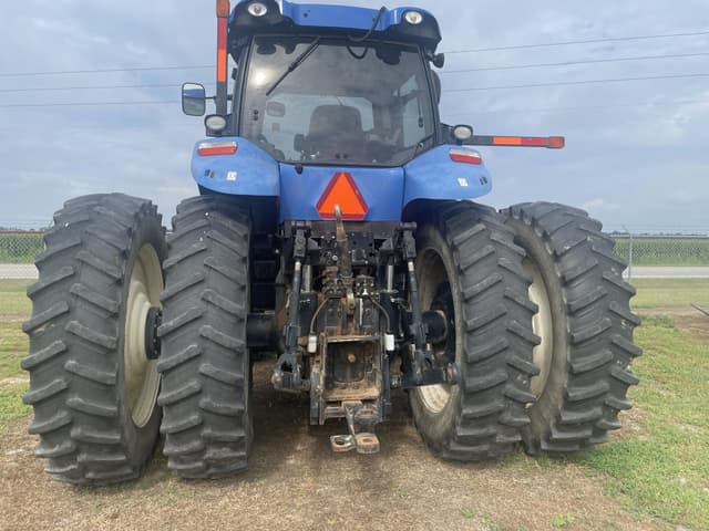 Image of New Holland T8.390 equipment image 4
