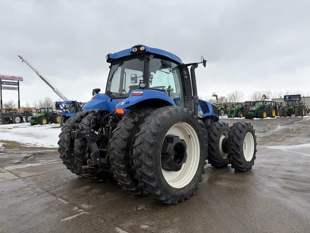 Image of New Holland T8.390 equipment image 4