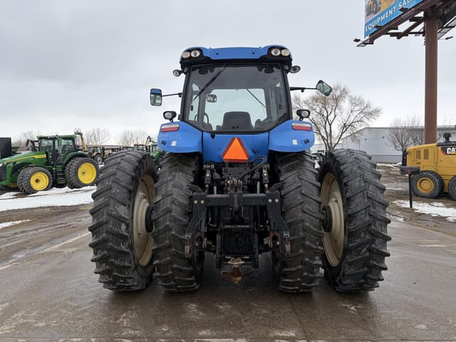 Image of New Holland T8.390 equipment image 3