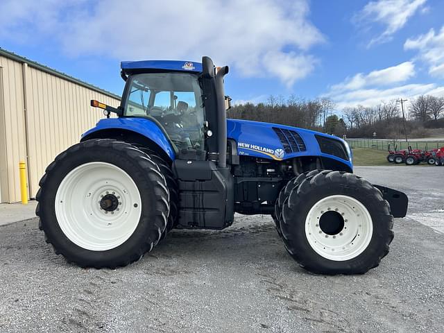 Image of New Holland T8.390 equipment image 3