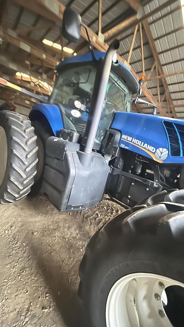 Image of New Holland T8.390 equipment image 4