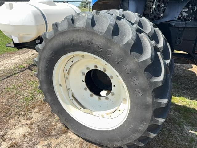 Image of New Holland T8.390 equipment image 4