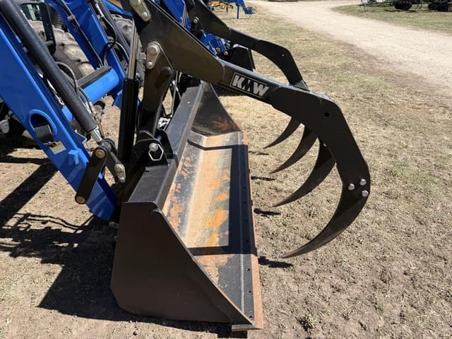 Image of New Holland TS6.140 equipment image 4