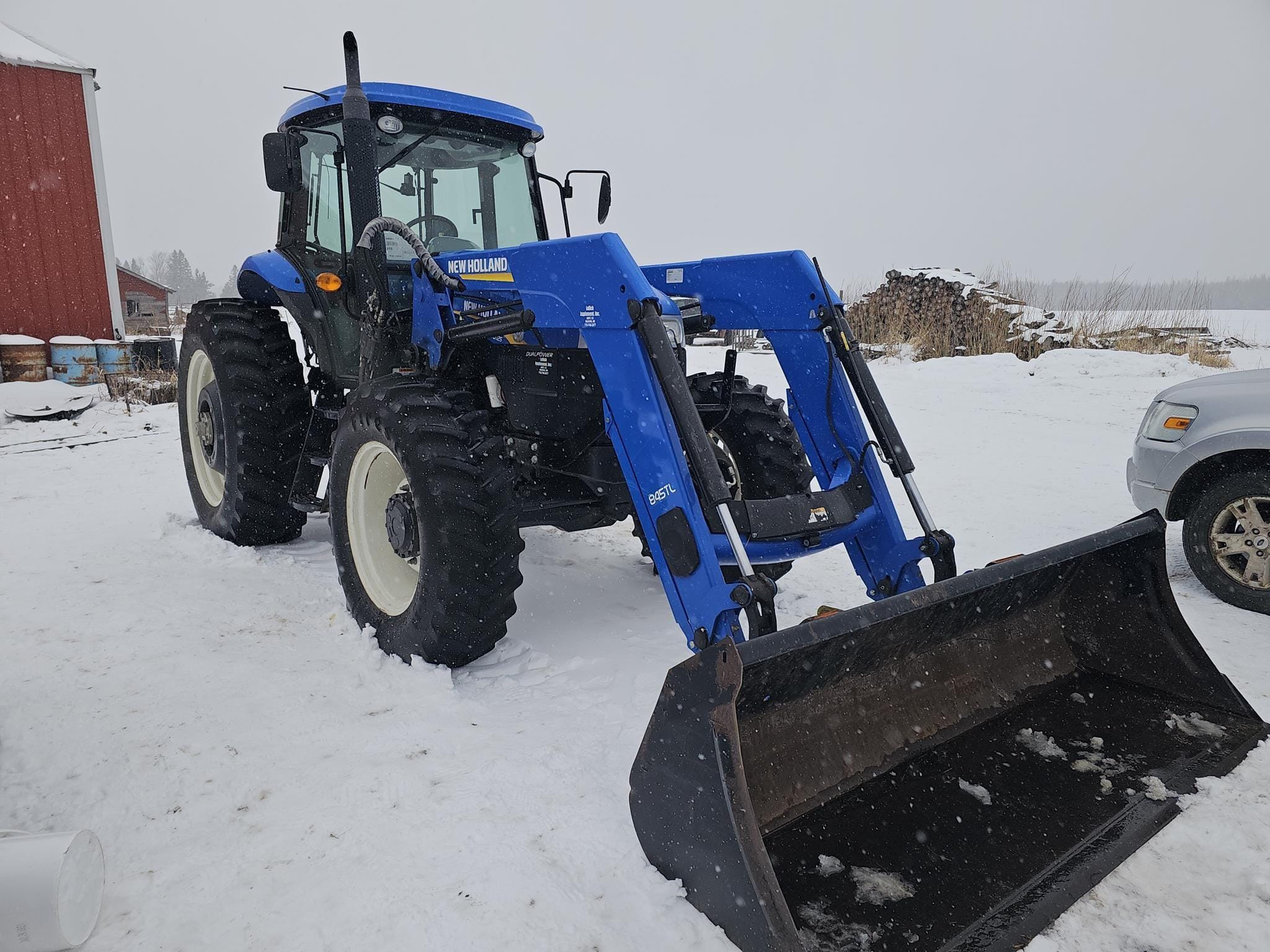 2013 New Holland TS6.125 Equipment Image0