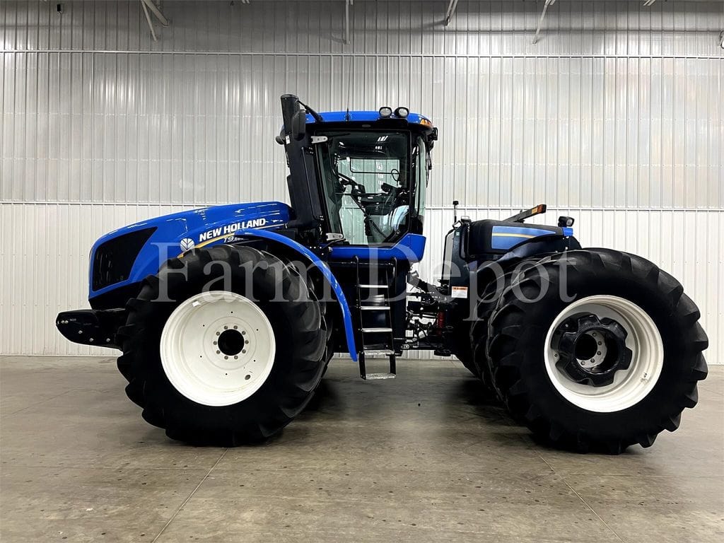 2013 New Holland T9.560 Equipment Image0