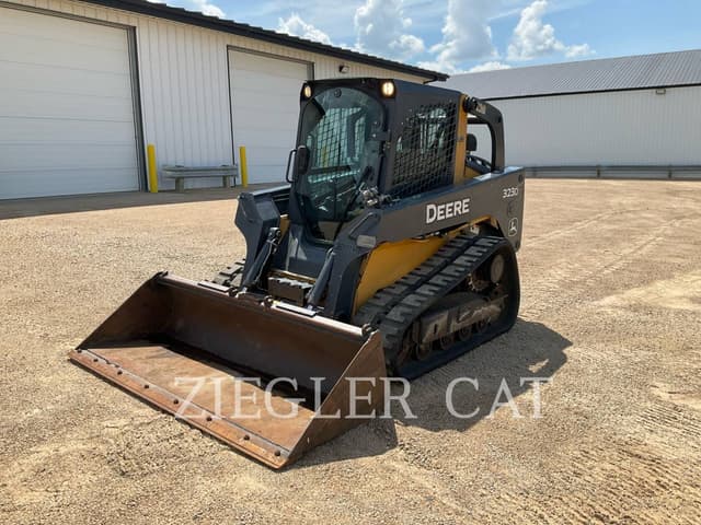 Image of John Deere 323D equipment image 1