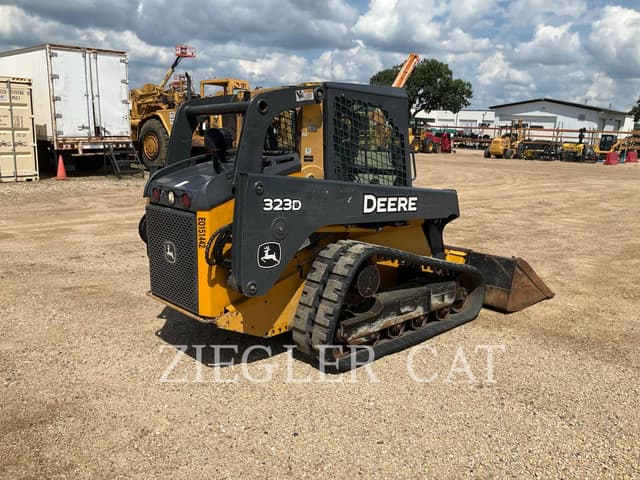 Image of John Deere 323D equipment image 3