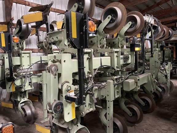 2013 Orthman 8315 Equipment Image0