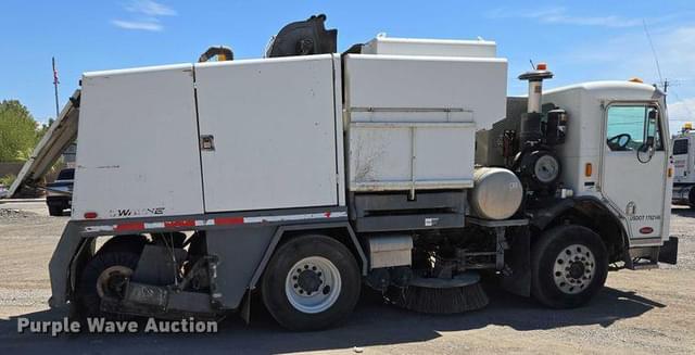 Image of Peterbilt 320 equipment image 1