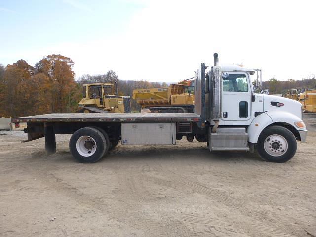 Image of Peterbilt 337 equipment image 2