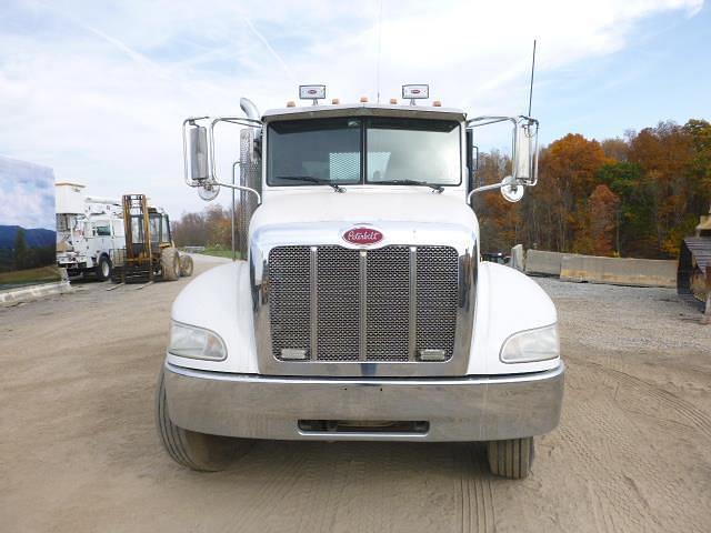 Image of Peterbilt 337 equipment image 1