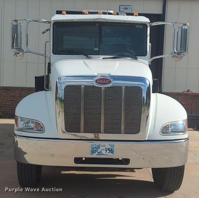 Image of Peterbilt 337 equipment image 1