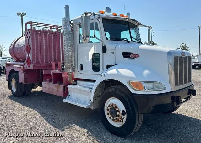 Image of Peterbilt 337 equipment image 2