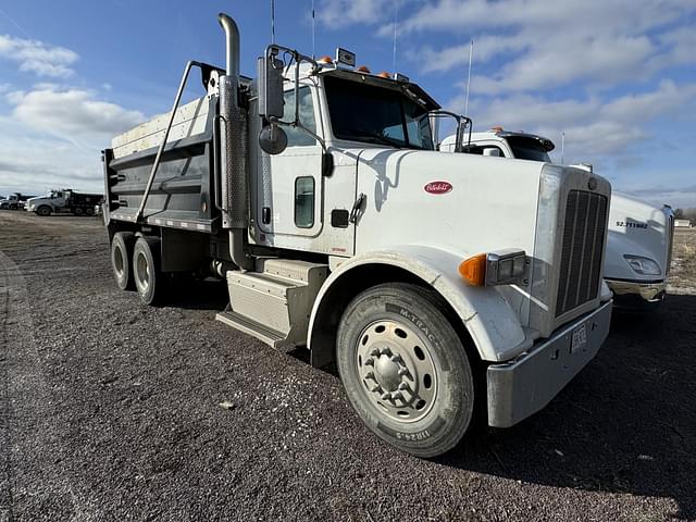 Image of Peterbilt 365 equipment image 4