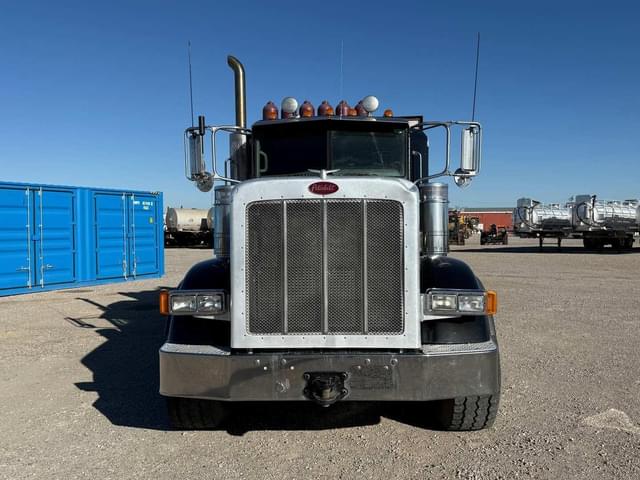 Image of Peterbilt 367 equipment image 1