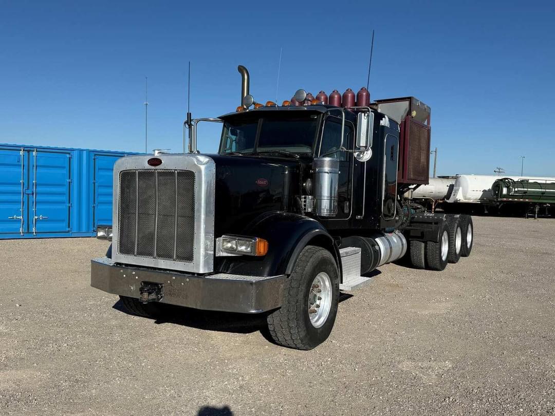 Image of Peterbilt 367 Primary image