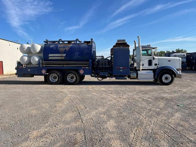 Image of Peterbilt 367 equipment image 3