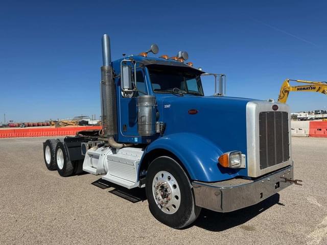 Image of Peterbilt 367 equipment image 1